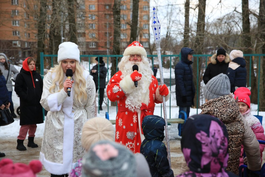 Сегодня в Долгопрудном начинаются новогодние праздники во дворах! -  Официальный сайт администрации города Долгопрудный